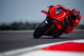 Neue, überarbeitete Ducati Panigale V4 R 2026 präsentiert Neue, überarbeitete Ducati Panigale V4 R 2026 präsentiert