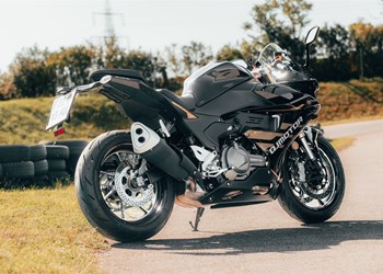 Test QJ Motor SRK 600 RS - Günstiger Supersport für alle?