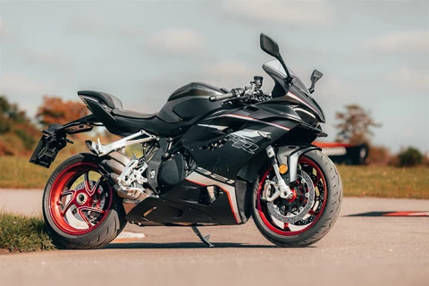 Test QJ Motor SRK 921 RR - MV Agusta-Flair zum Kampfpreis! Test QJ Motor SRK 921 RR - MV Agusta-Flair zum Kampfpreis!