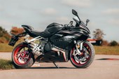 Test QJ Motor SRK 921 RR - MV Agusta-Flair zum Kampfpreis!
