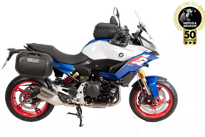 Hepco & Becker nudi opsežan program dodatne opreme za novi BMW F 900 XR (2025) - od pametnih rješenja za prtljagu do robusne zaštite i pametnih dodataka za vrhunsku udobnost za touring vozače.