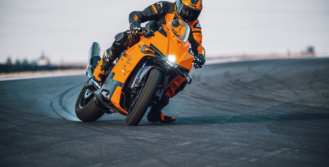 Neue KTM 990 RC R 2026