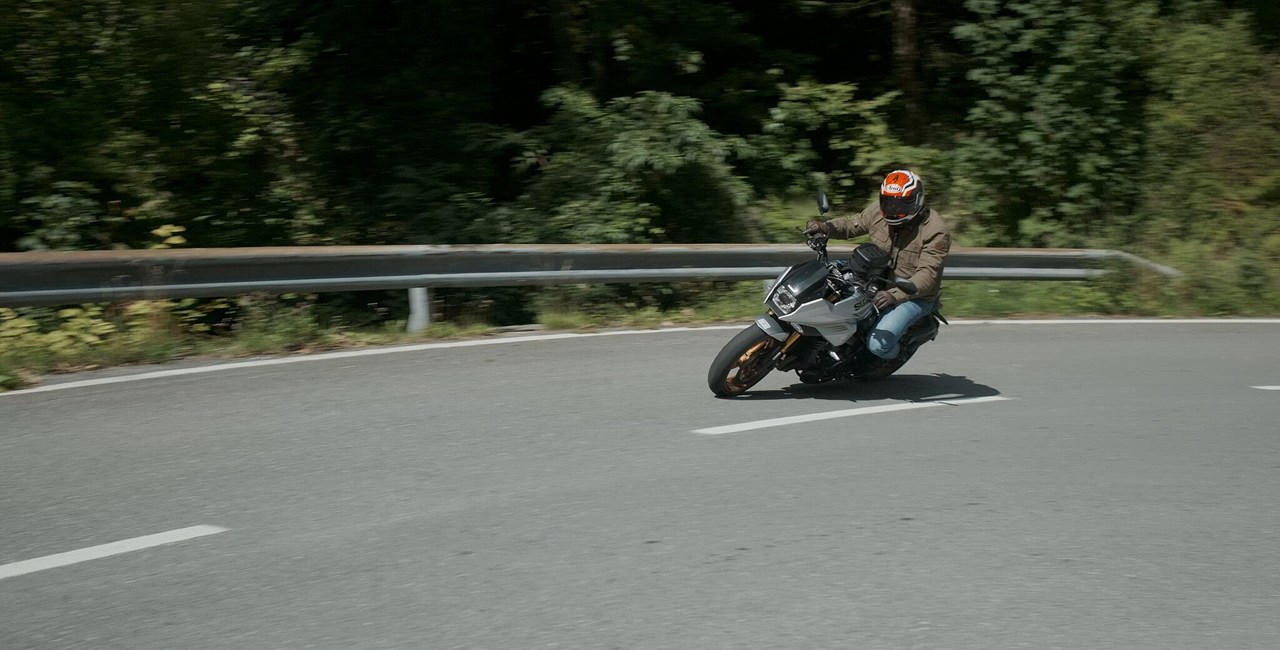 Test der Suzuki Katana 2025 auf Reisen