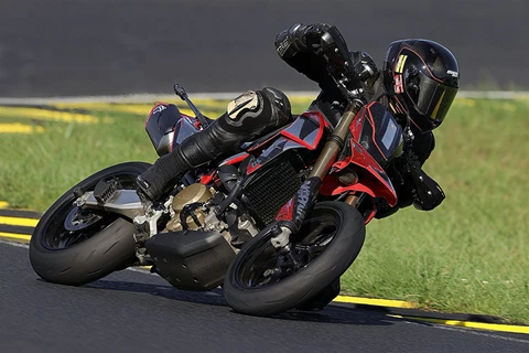 Continental ContiRaceAttack 2 - 700er Supermoto Reifentest Continental ContiRaceAttack 2 - 700er Supermoto Reifentest