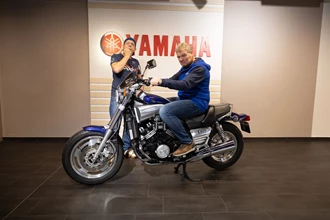 70 Jahre Yamaha: Zeitreise der Legenden bei Hostettler Schweiz 70 Jahre Yamaha: Zeitreise der Legenden bei Hostettler Schweiz