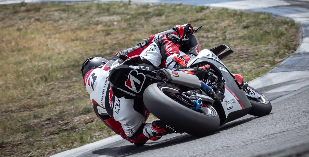 Bridgestone Racing Battlax V03: Neuer Slick mit Top-Grip Bridgestone Racing Battlax V03: Neuer Slick mit Top-Grip