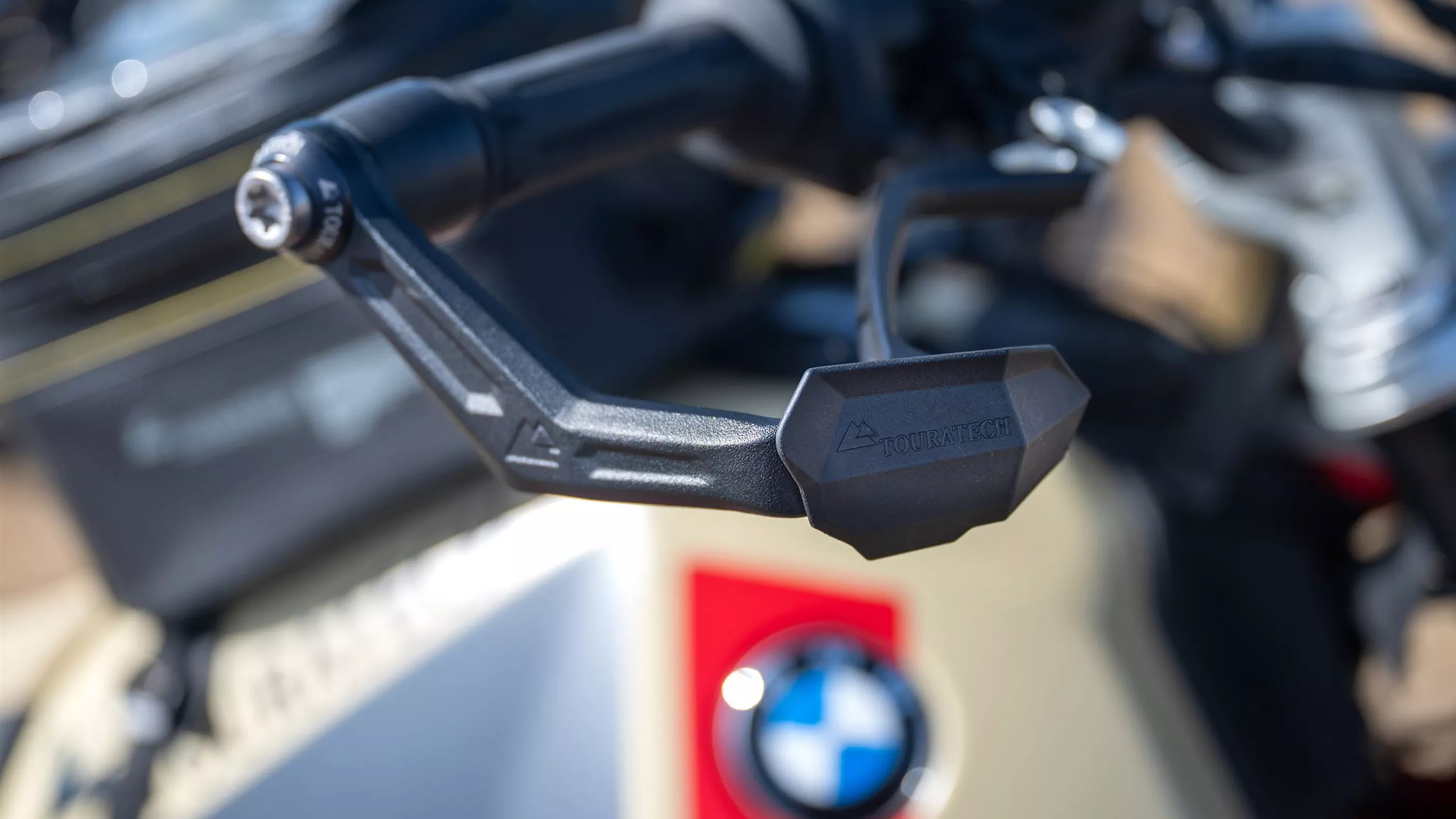 Presentato il Touratech Defensa Leverguard per BMW R 12 G/S Presentato il Touratech Defensa Leverguard per BMW R 12 G/S