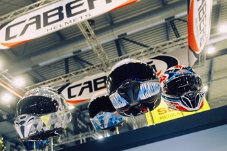 Neue Caberg Helme 2026: TRIP & Roxter