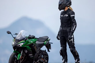 Vanucci VSJ-6 Lederkombi – Komfort und Schutz für Fahrerinnen Vanucci VSJ-6 Lederkombi – Komfort und Schutz für Fahrerinnen