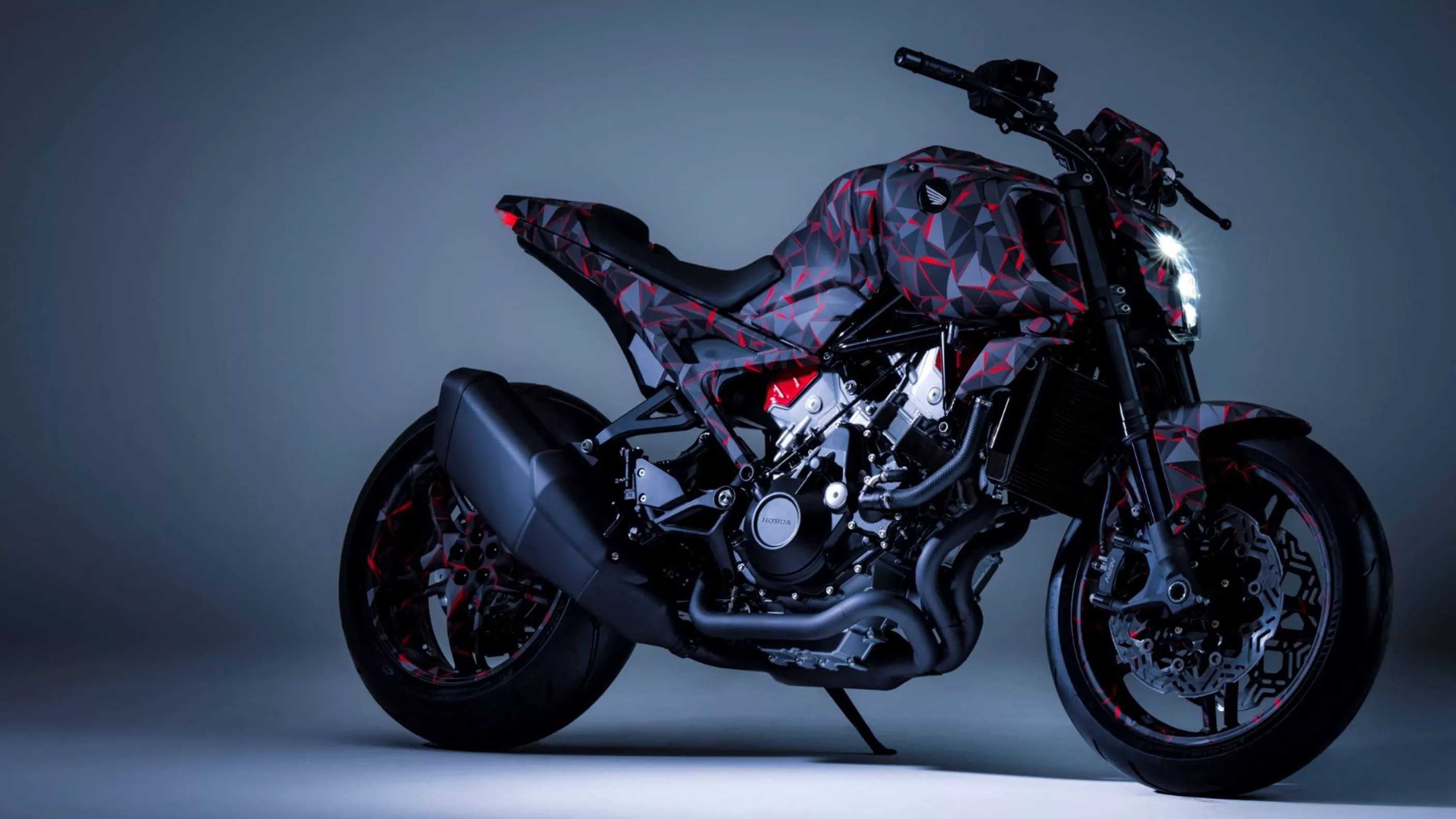 Honda V3R 900 E-Kompressor: Premiéra na EICMA 2025 Honda V3R 900 E-Kompressor: Premiéra na EICMA 2025