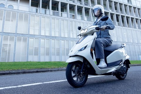Suzuki e-Address – Suzukis erster Elektro-Roller für Europa