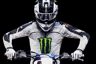 FOX Racing und Haiden Deegan: Start der DNGR Signature Collection