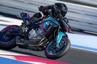 CFMOTO 675NK GP: Tracktool auf Dreizylinder-Basis