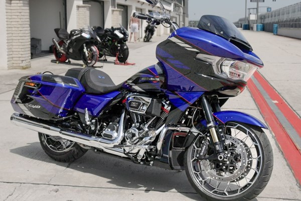 Harley CVO Road Glide Track-Test: Drei Schritte zur Performance