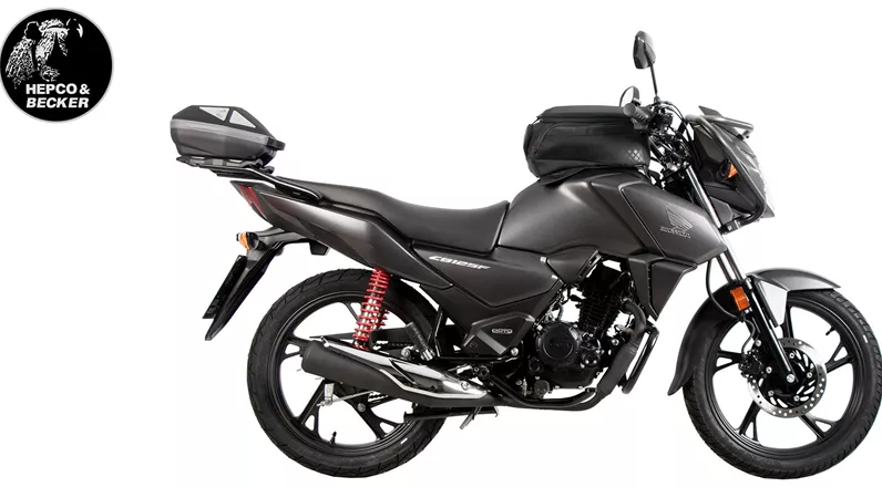 Mit neuem Zubehör von Hepco & Becker wird die Honda CB125F (2025) vom Pendlerbike zur Tourenmaschine im Kleinformat. Schutzbügel, Gepäcksysteme und clevere Details machen sie bereit für Alltag und Abenteuer - kompakt, robust und ideal für Einsteiger.