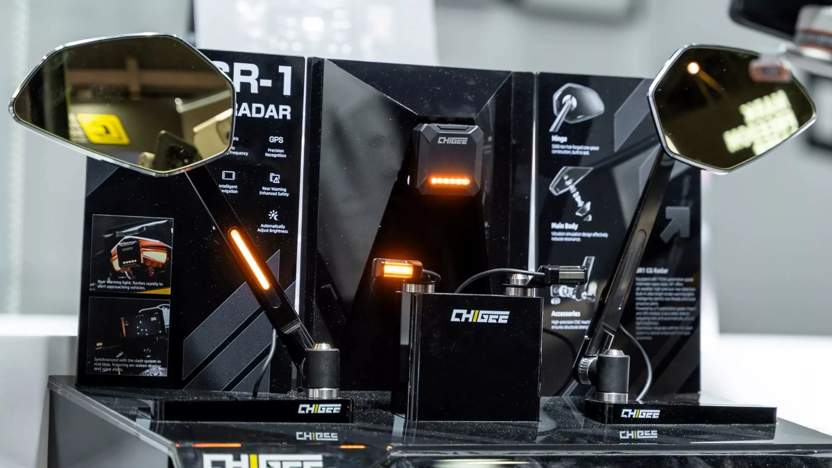 CHIGEE zeigt Radarsystem und Dashcam auf der EICMA 2025 CHIGEE zeigt Radarsystem und Dashcam auf der EICMA 2025