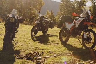 A2-Reiseenduro Test: KTM 390 ADV R, Himalayan 450, Brixton Storr