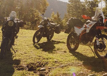 A2-Reiseenduro Test: KTM 390 ADV R, Himalayan 450, Brixton Storr