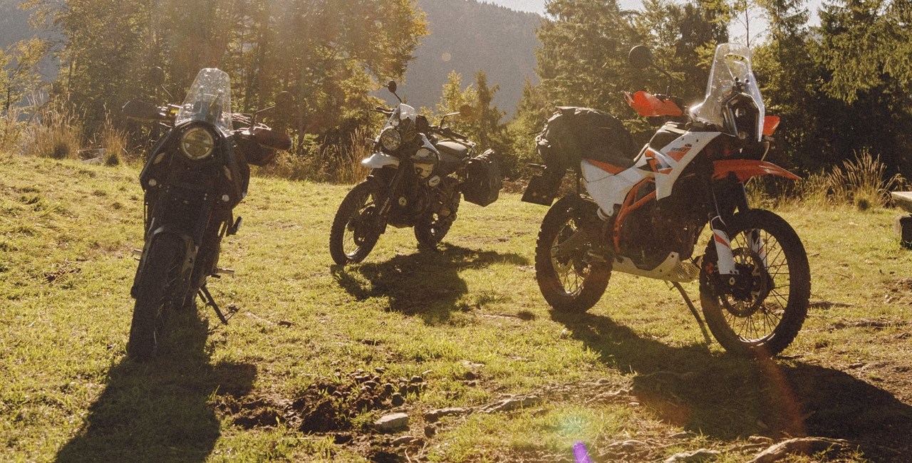 A2-Reiseenduro Test: KTM 390 ADV R, Himalayan 450, Brixton Storr