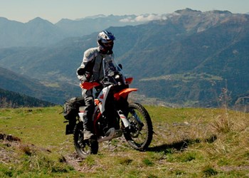 KTM 390 Adventure R 2025 im Reise-Test - On-/Offroad-Tour