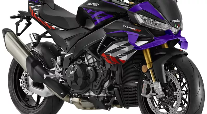 Aprilia hat im Zuge der EICMA-Präsentationen die Neuheiten für das Modelljahr 2026 vorgestellt. Die Italienische Marke zeigt farblich aktualisierte Modelle der Factory-Familie, ein neues Sondermodell mit Renncharakter sowie mit dem SR GT 400 einen neuen GT-Roller, der das Portfolio nach oben erweitert. Insgesamt setzt Aprilia auf eine Mischung aus sportlicher Identität, technischer Vielfalt und Alltags-Einsatzmöglichkeiten.