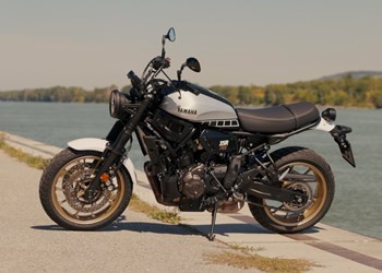 Yamaha XSR700 Test: Puristischer Sweet Spot ohne Elektronik?