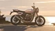 Triumph Tracker 400: Flat Track trifft Café Racer Stil