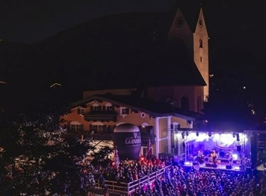 Newchurch Summit 2026: Diese Rock-Acts erlebst du live