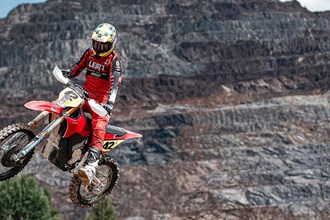 Erzbergrodeo 2026 lässt erstmals Elektromotorräder zu
