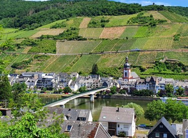 Entdecke die Welt auf dem Motorrad – Tourenideen für 2026