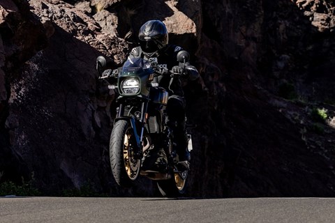 Suzuki GSX-8TT Test – Neo-Retro mit kräftigem Zweizylinder