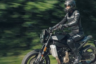 Husqvarna Svartpilen 801