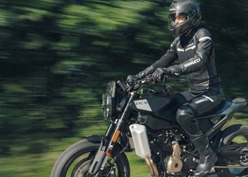 Husqvarna Svartpilen 801