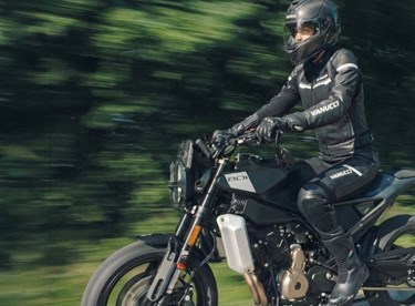 Husqvarna Svartpilen 801