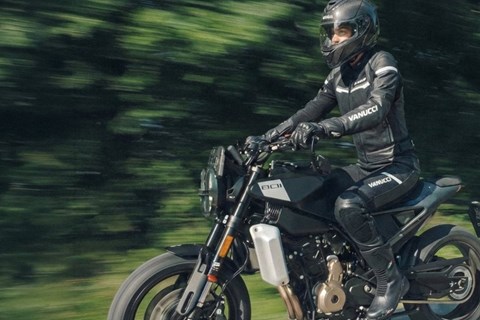 Husqvarna Svartpilen 801