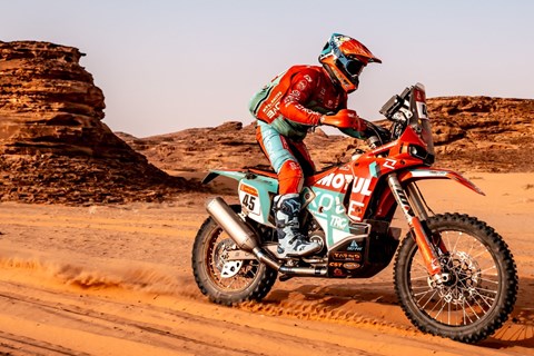 Kove schreibt Dakar-Geschichte mit ersten Etappensiegen