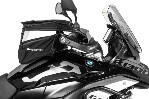 Touratech TMACS: Neues Schnellverschlusssystem für Tankrucksäcke