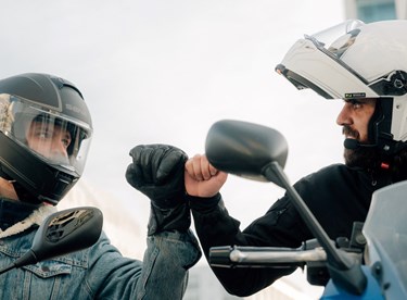 SENA Outrush 2: Motorradhelm mit integrierter Kommunikation
