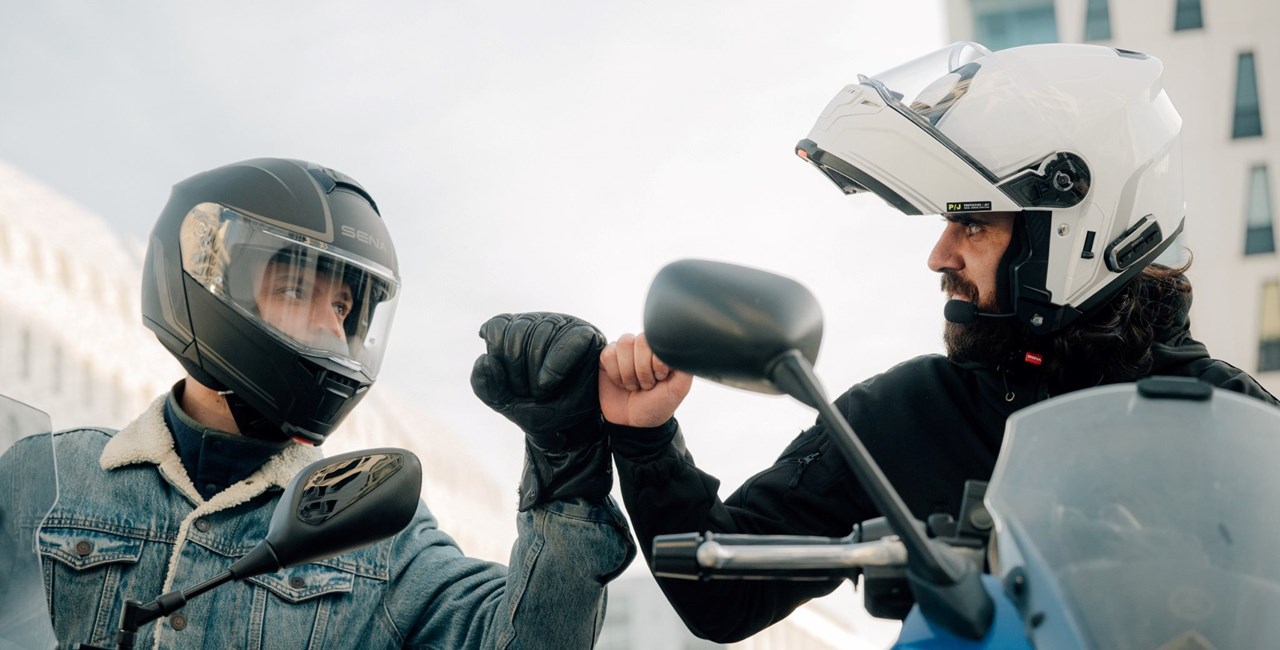 SENA Outrush 2: Motorradhelm mit integrierter Kommunikation