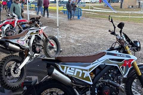Vent Moto holt Podestplatz bei Bassella Race 2026
