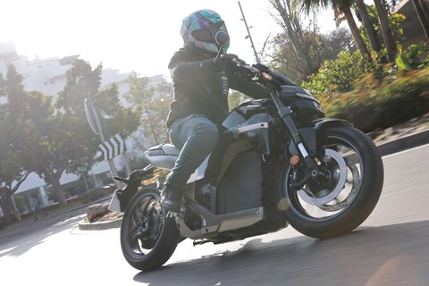 Honda WN7 Test 2026 – Reichweite, Preis, Fahrbericht