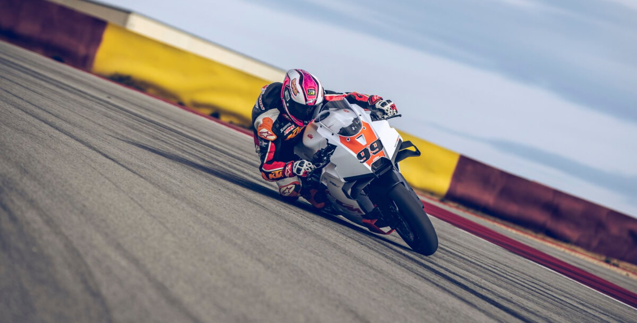 KTM 990 RC R TRACK kommt 2026 ohne Straßenzulassung