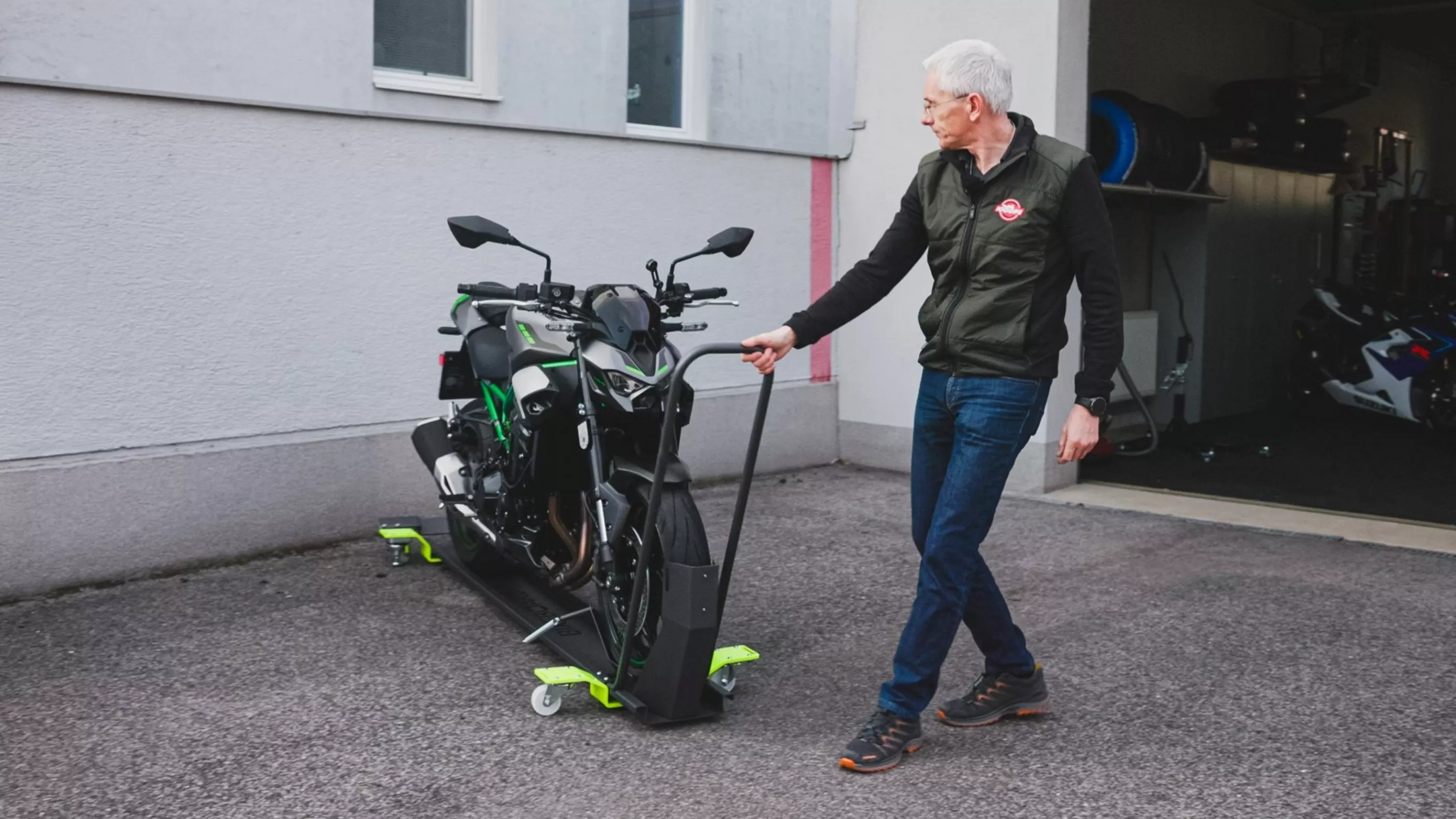 Nie wieder Rangierstress in der Garage | Bikeboard Erfahrung Nie wieder Rangierstress in der Garage | Bikeboard Erfahrung