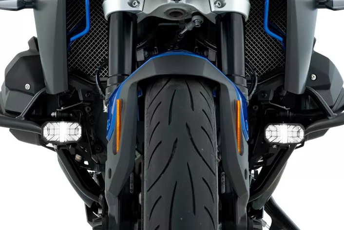 Plus de lumière signifie plus de sécurité. Avec les nouveaux projecteurs additionnels LED Wunderlich MICROFLOOTER 3.0 pour BMW R 1300 R et R 1300 RS, la chaussée doit être significativement mieux éclairée. En même temps, la signature lumineuse distinctive améliore, selon le fabricant, la visibilité de la moto dans la circulation routière.