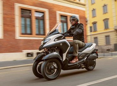 Yamaha Tricity 300 bekommt Airbag von Autoliv ab 2026
