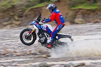 BMW F 450 GS im Test: Siziliens nasse Straßen entlarven alles