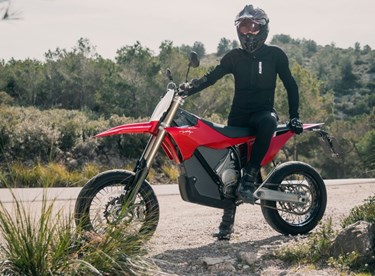 Bowtex Motorradbekleidung im Test: Unsichtbarer Schutz für Biker