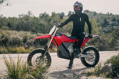 Bowtex Motorradbekleidung im Test: Unsichtbarer Schutz für Biker