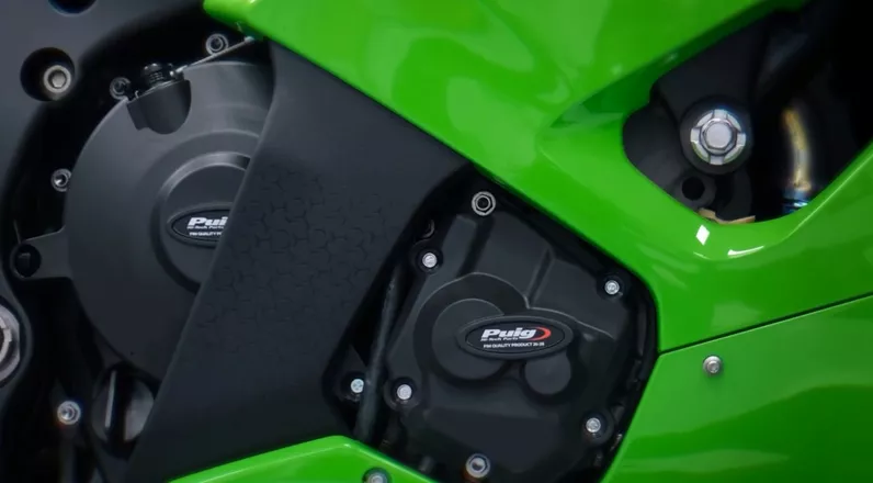 For more than six decades, Puig has been driving innovation in the motorcycle accessories sector. Today, the company takes a new strategic step by joining the FIM Quality Product (FQP) programme, a certification promoted by the Fédération Internationale de Motocyclisme that recognises products and services meeting high technical and quality standards in both competition and everyday use.