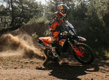 KTM 890 Adventure R Rally 2026 – kompromisslos im Gelände
